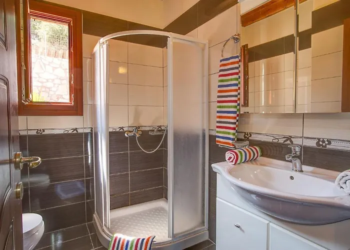 Ireni Fiskardo By * Katsaráta